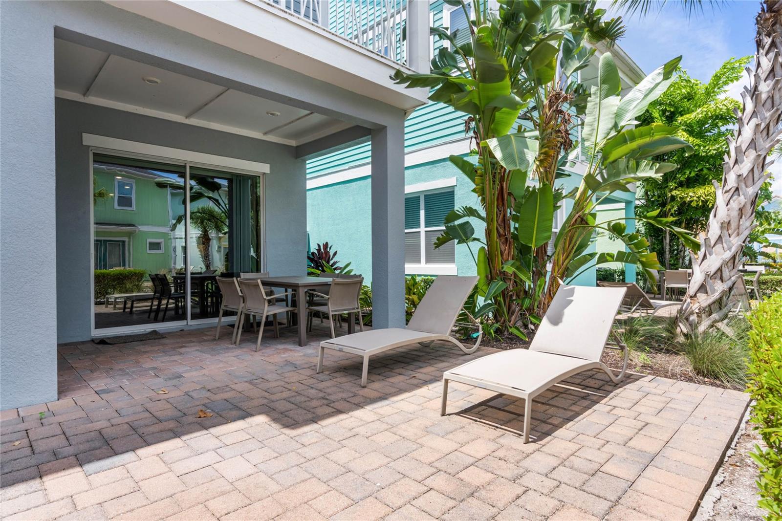 ROLLING OAKS / MARGARITAVILLE - Residential