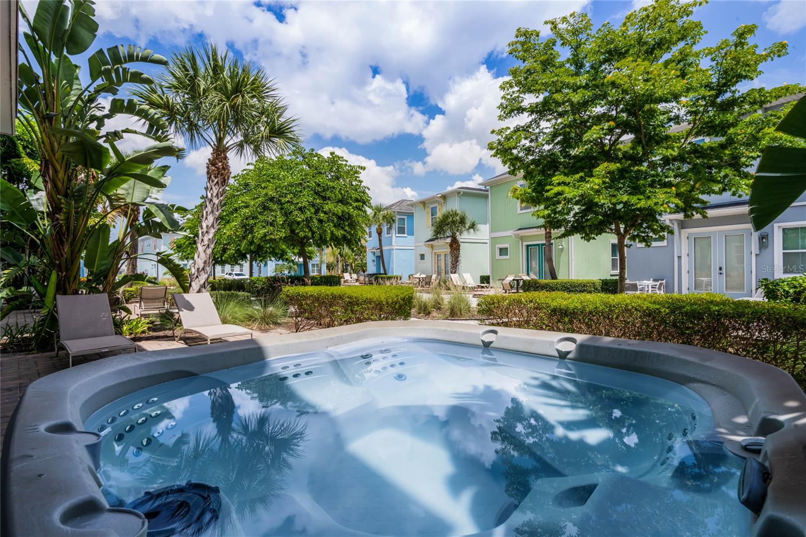 ROLLING OAKS / MARGARITAVILLE - Residential