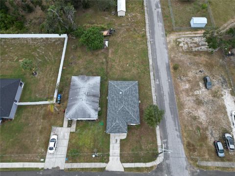 A home in LAKE ALFRED