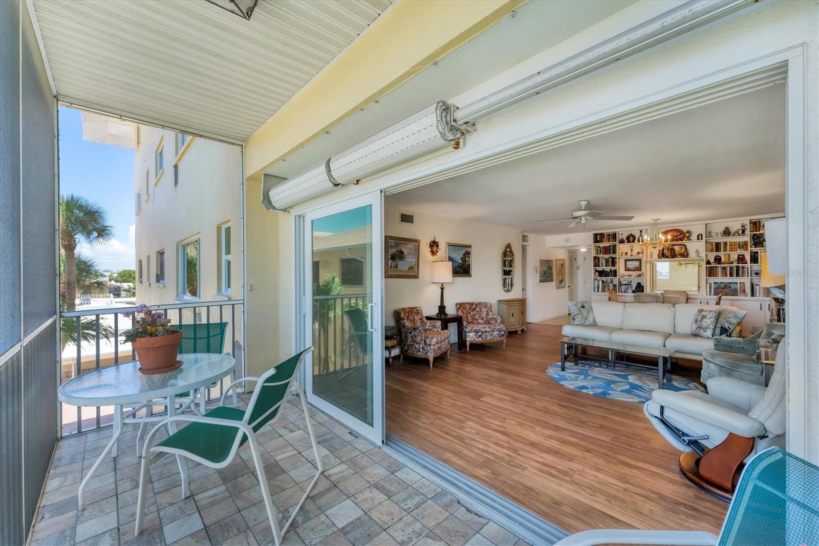 CHATEAUGAY - Residential