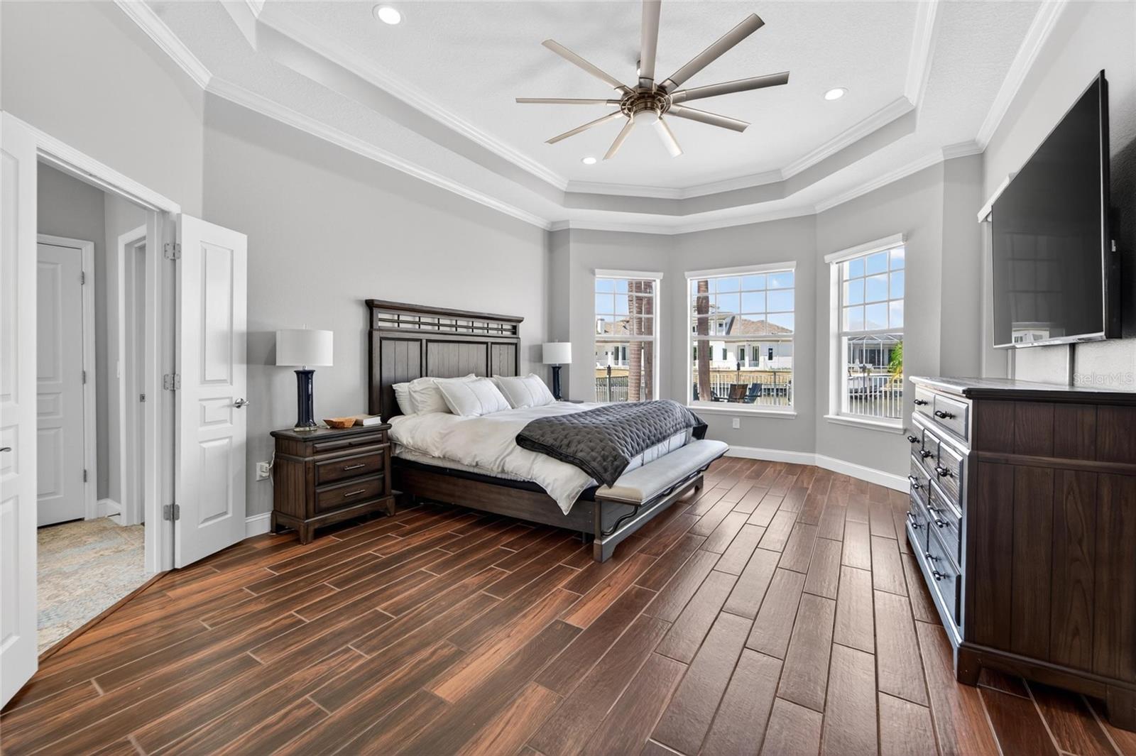 MIRABAY PH 3B-2 - Residential
