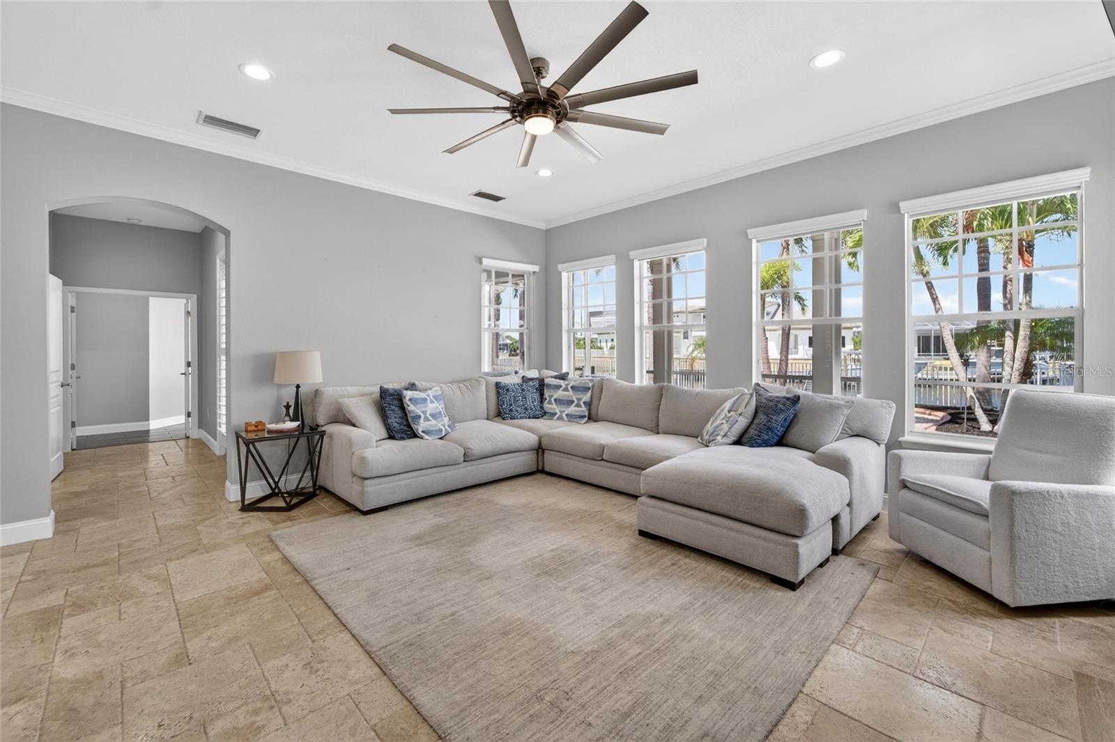 MIRABAY PH 3B-2 - Residential