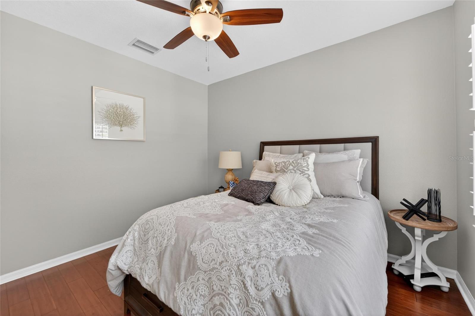 MIRABAY PH 3B-2 - Residential