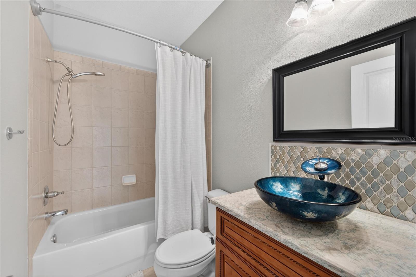 MIRABAY PH 3B-2 - Residential