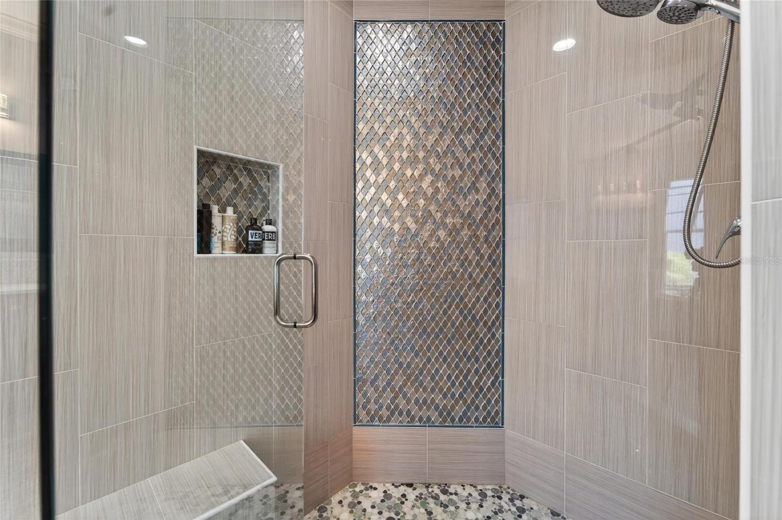 MIRABAY PH 3B-2 - Residential