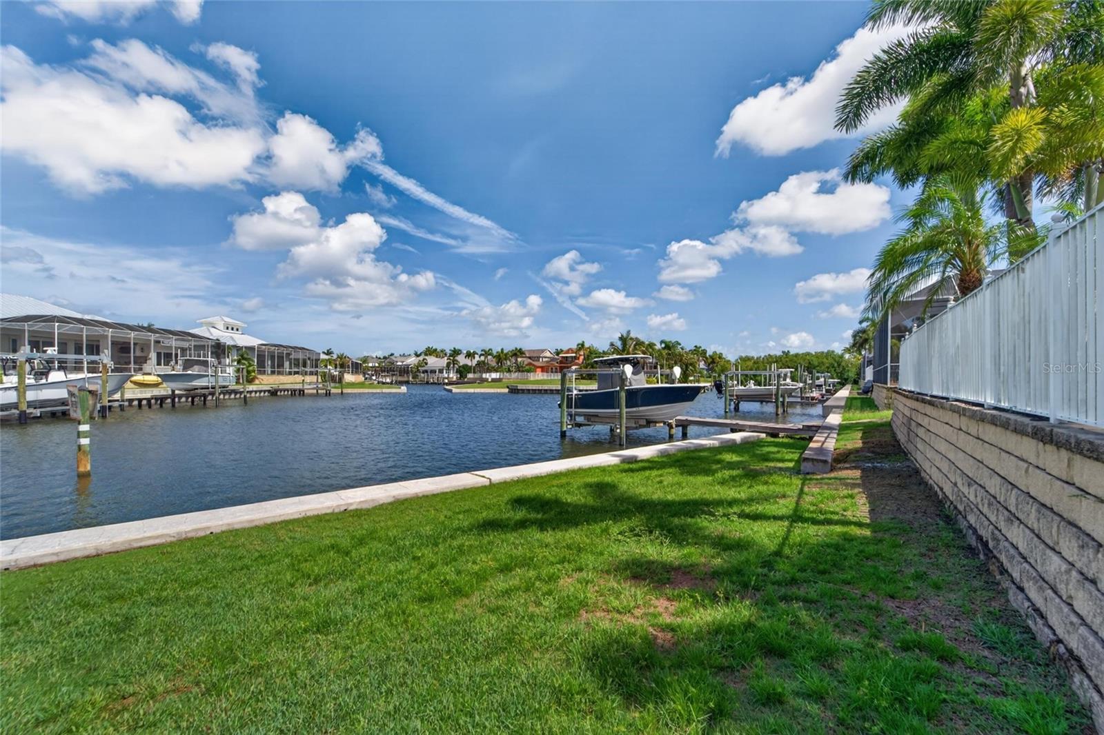MIRABAY PH 3B-2 - Residential