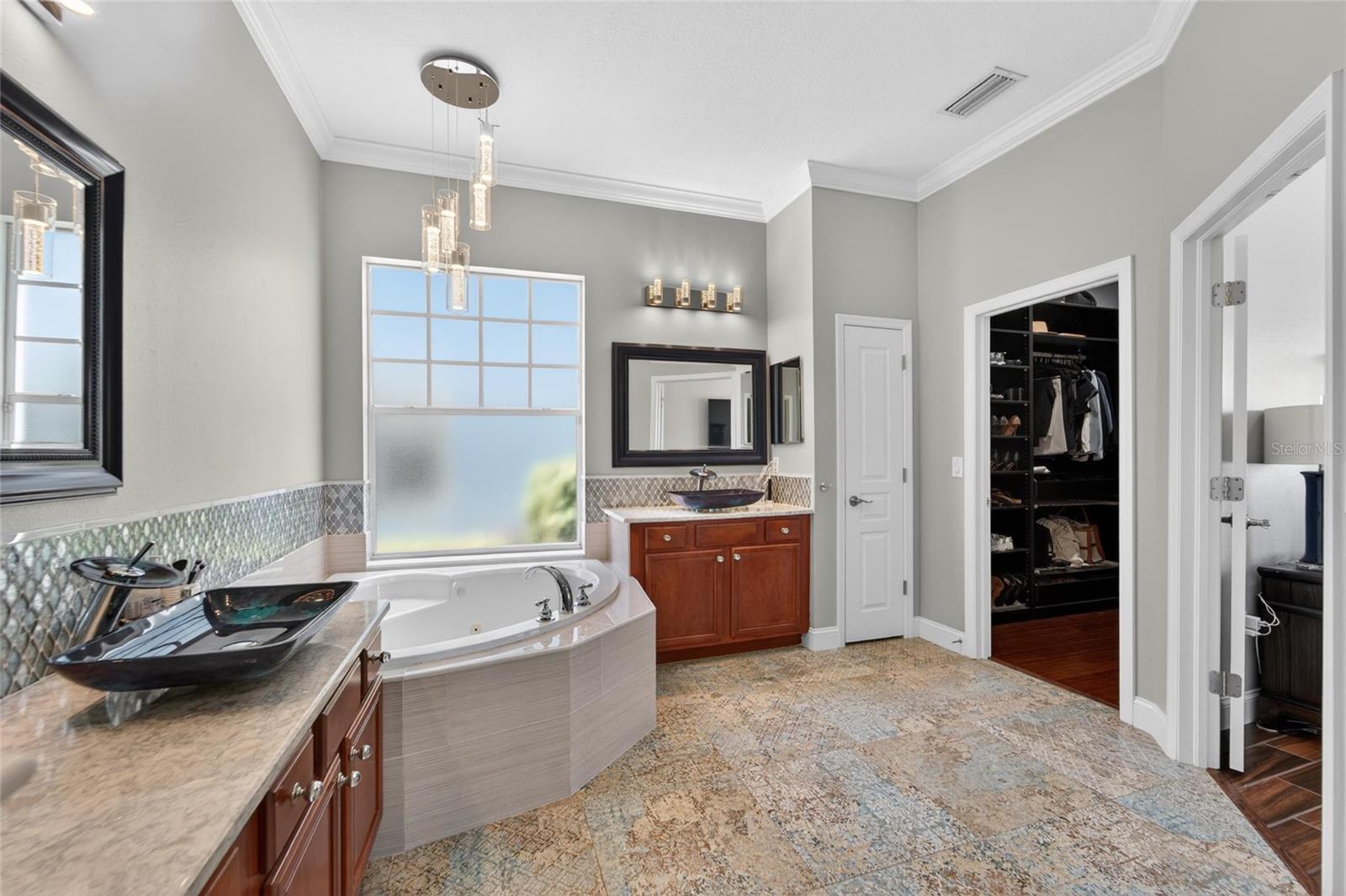 MIRABAY PH 3B-2 - Residential