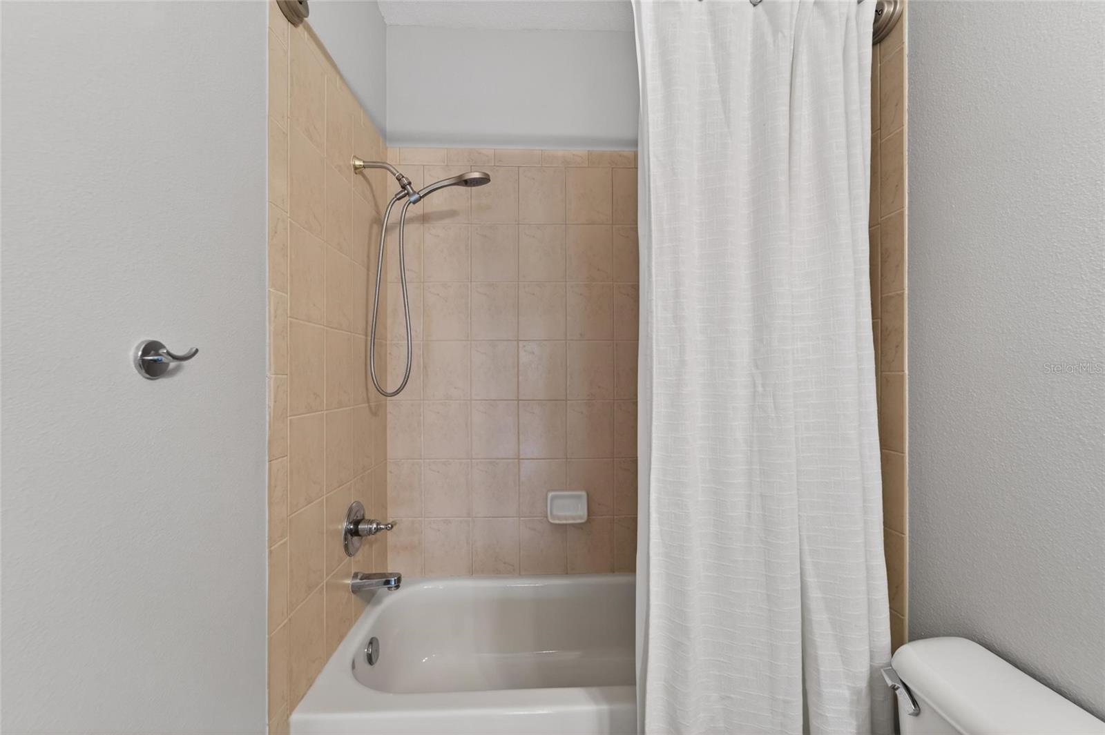 MIRABAY PH 3B-2 - Residential