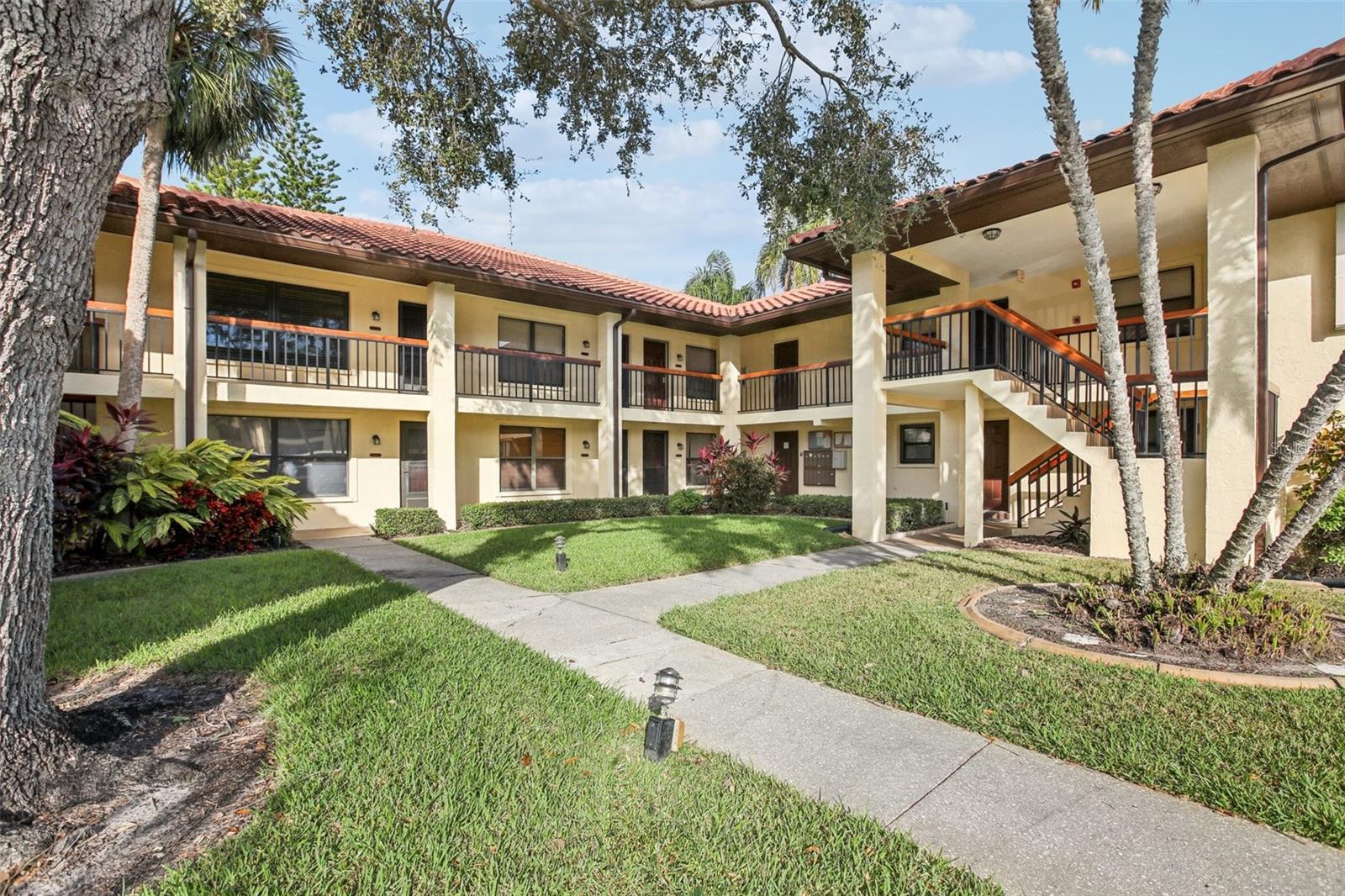 HAMMOCK PINE VILLAGE - Residential