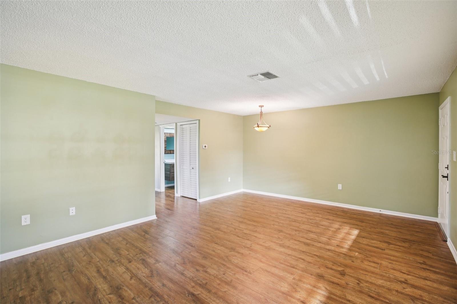 HAMMOCK PINE VILLAGE - Residential