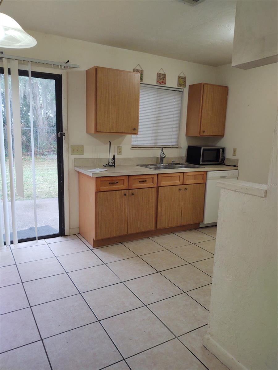 Village Green Twnhs Condo - Residential