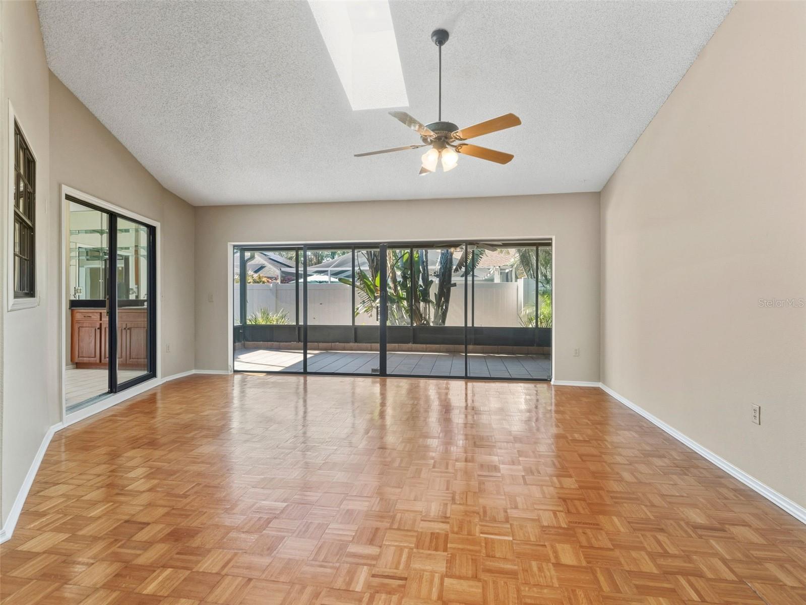 HARBOR WOODS NORTH - Residential