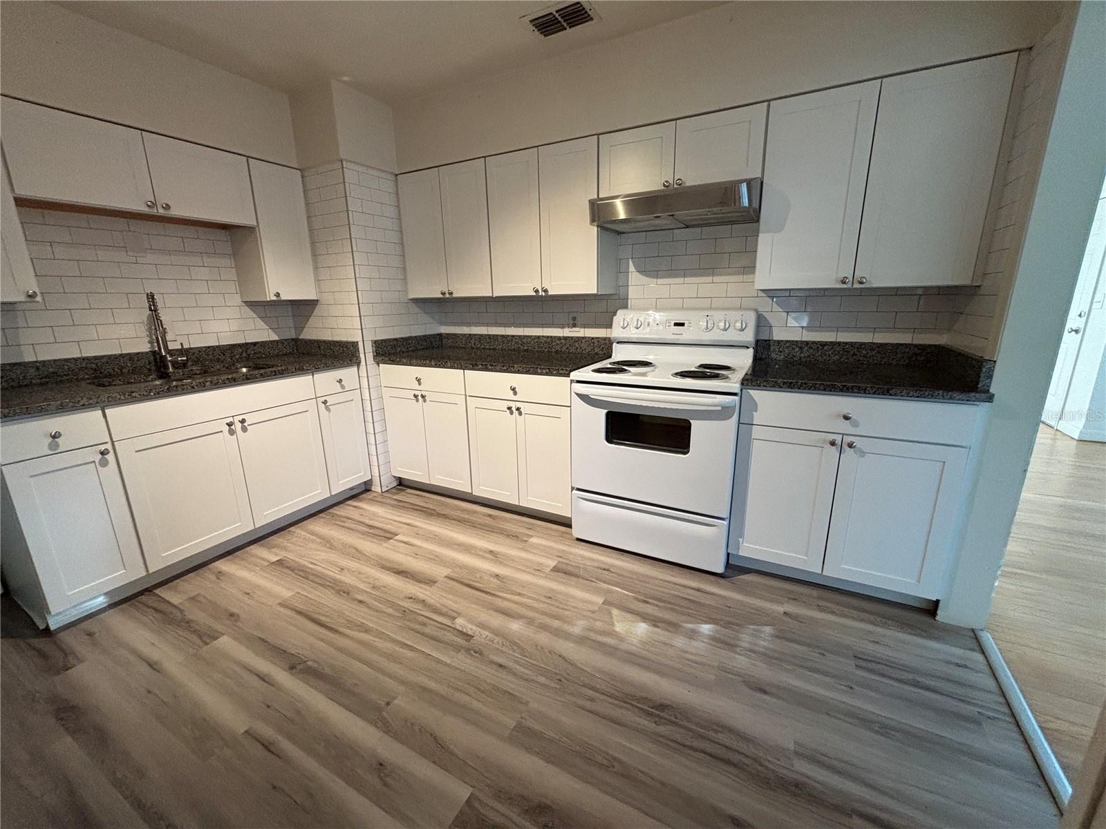 SUNSET POINT A REP - Residential Lease