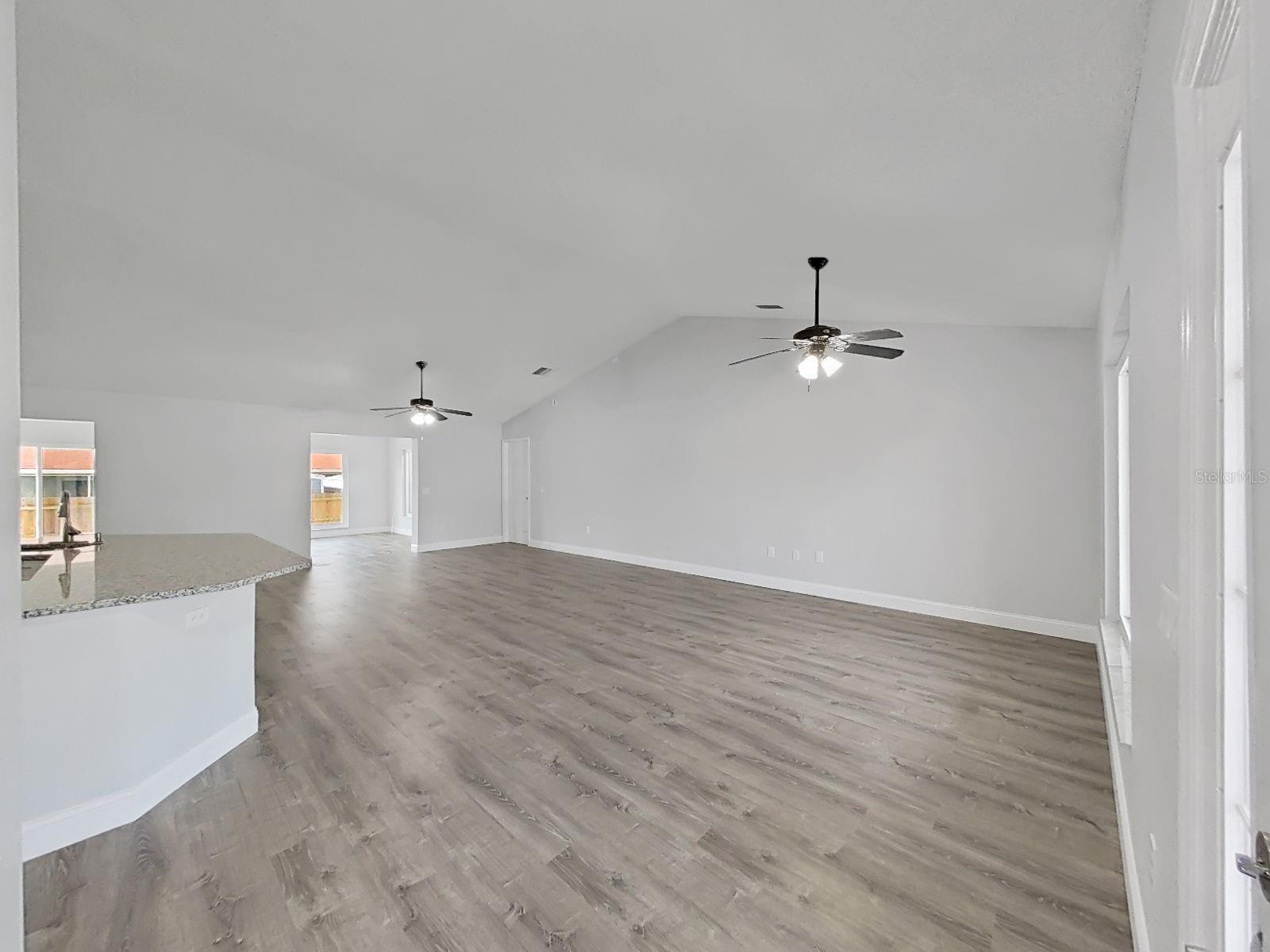 RAINBOW OAKS - Residential