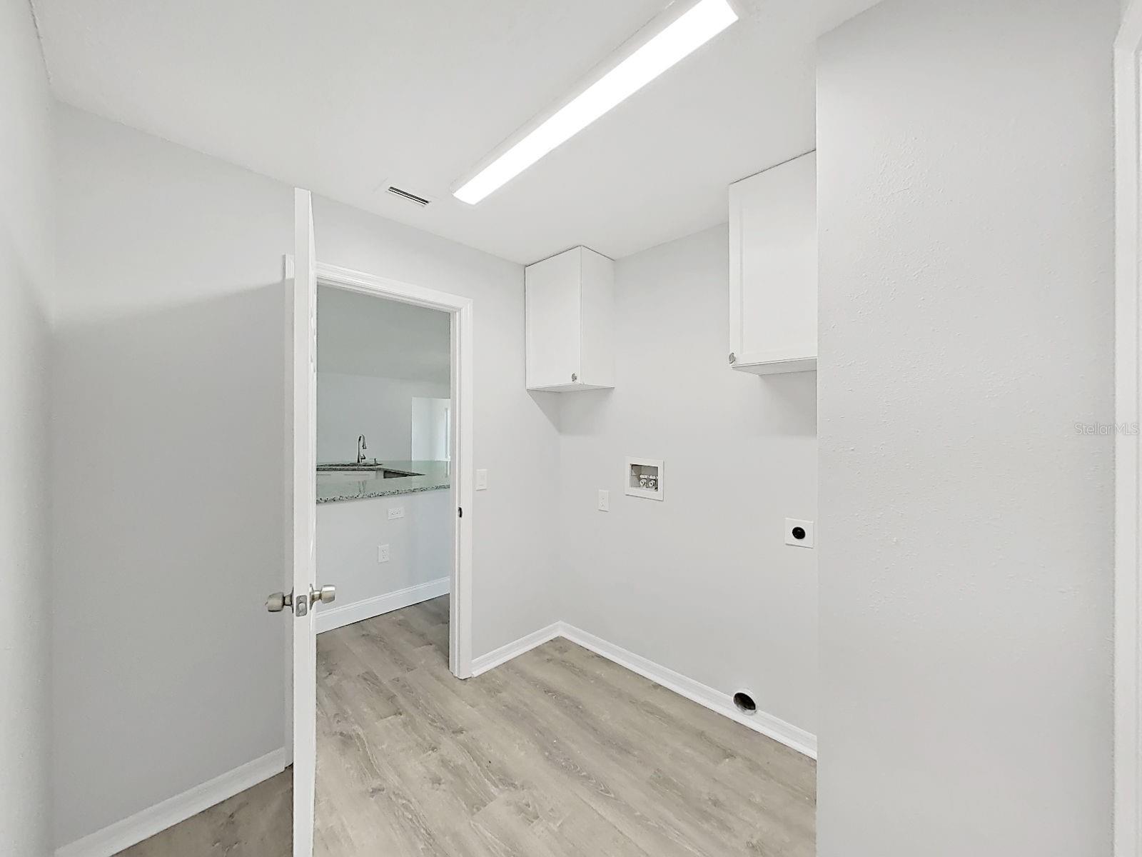 RAINBOW OAKS - Residential