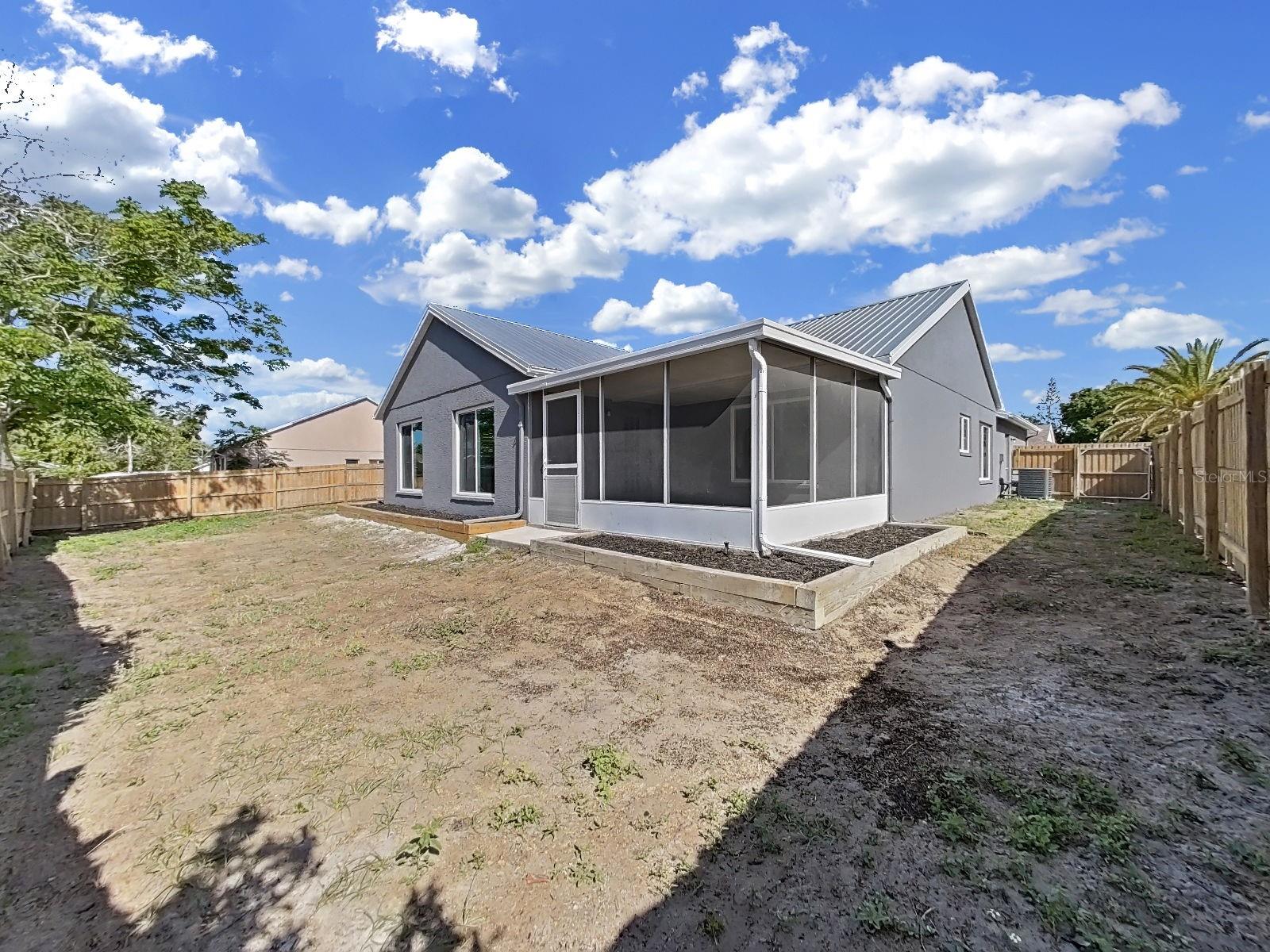 RAINBOW OAKS - Residential