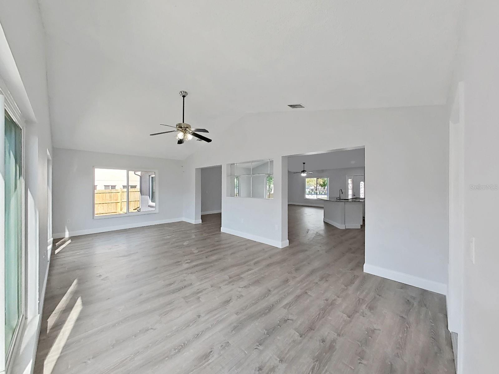 RAINBOW OAKS - Residential