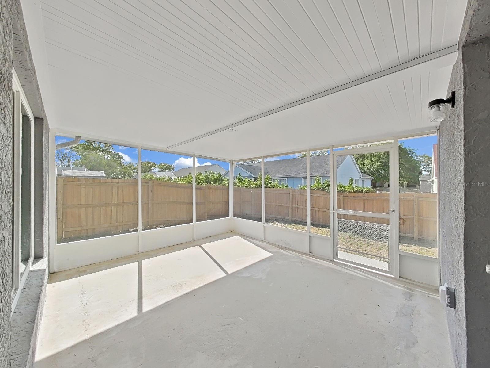 RAINBOW OAKS - Residential