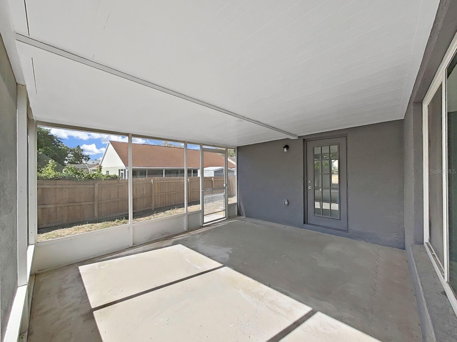 RAINBOW OAKS - Residential