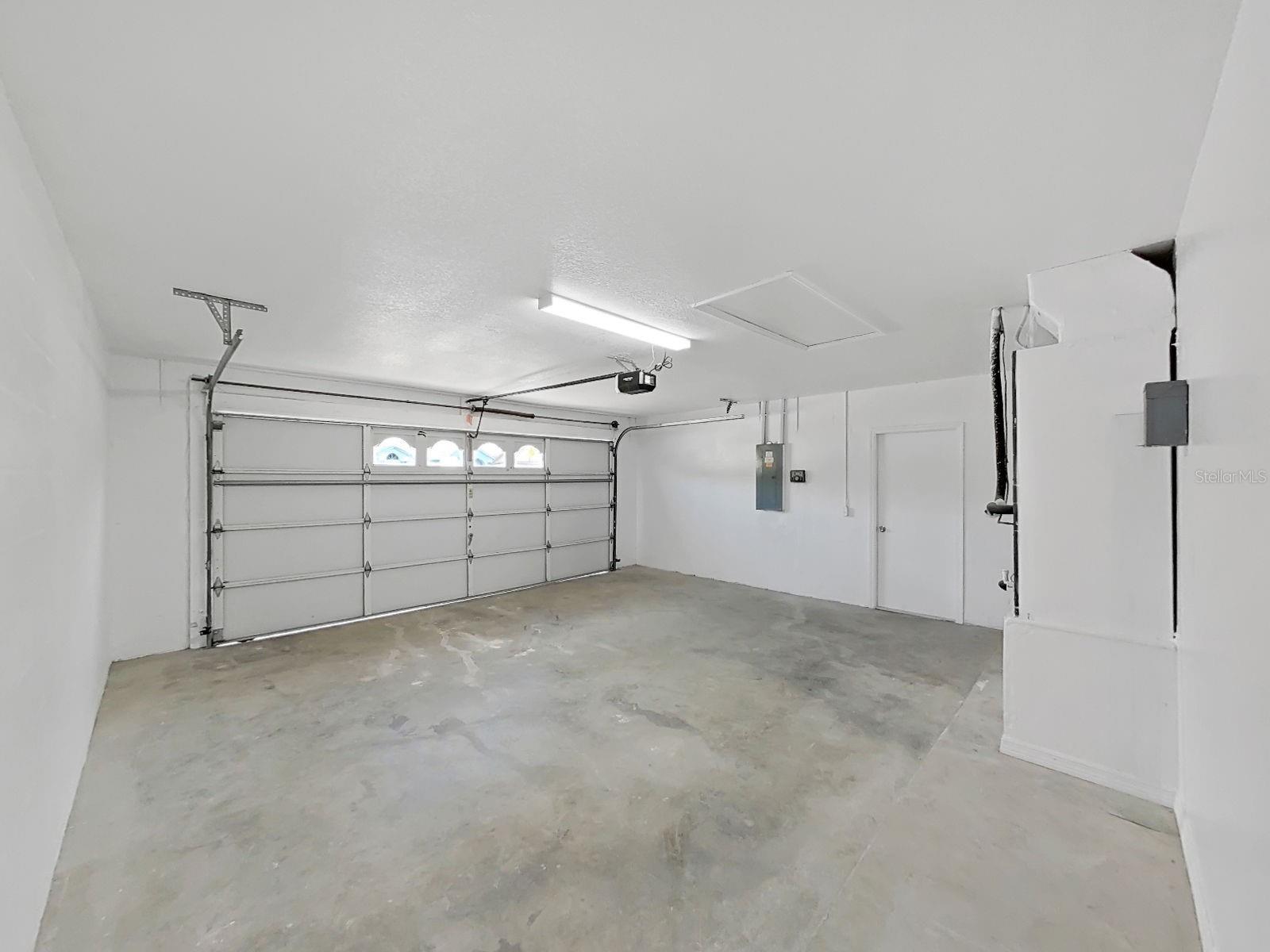 RAINBOW OAKS - Residential