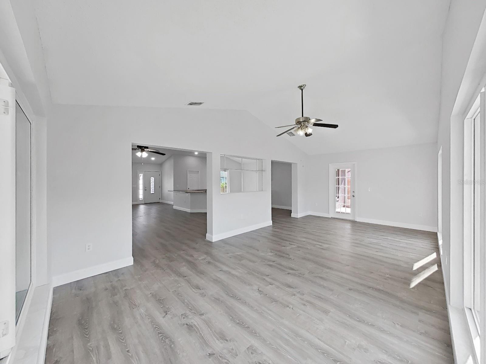 RAINBOW OAKS - Residential