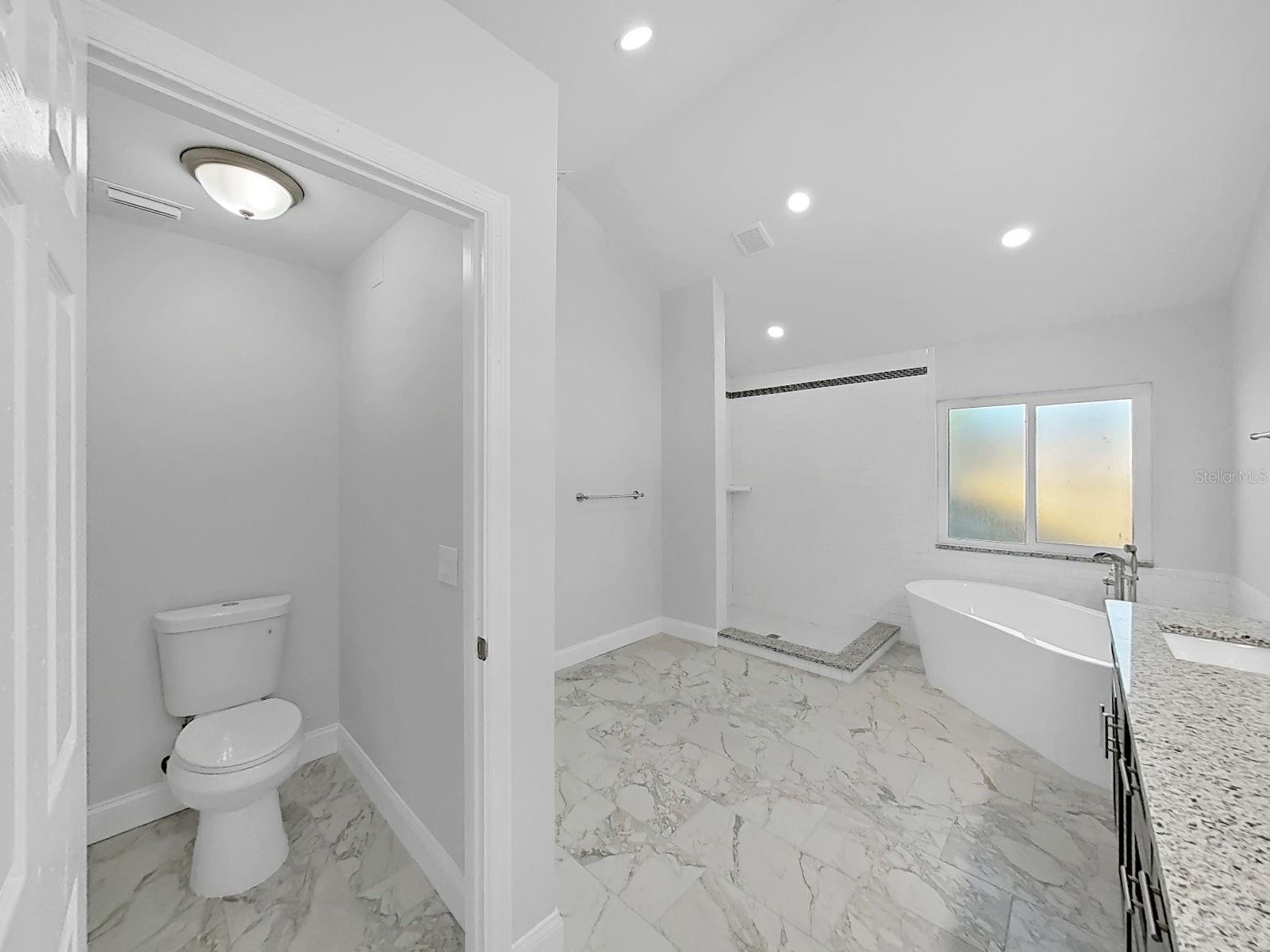 RAINBOW OAKS - Residential