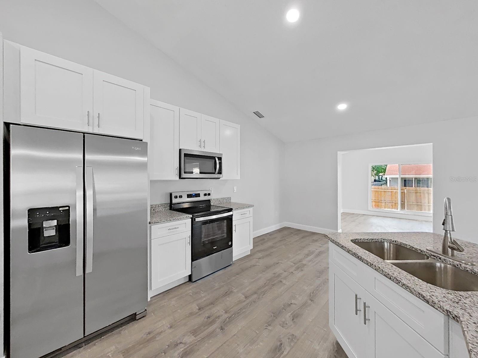 RAINBOW OAKS - Residential