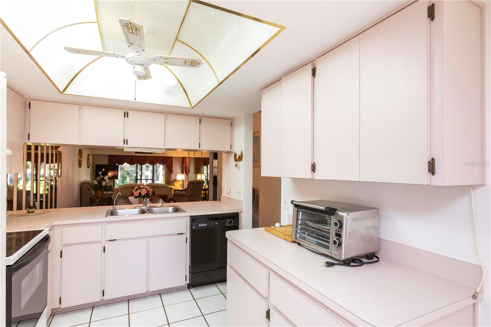 GOLF VIEW VILLAS CONDO 05 - Residential