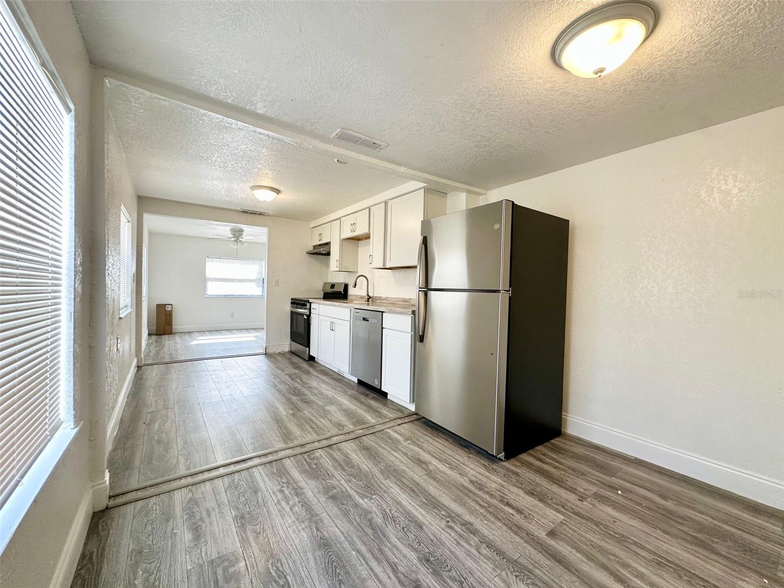 HOELDTKE HEIGHTS SUB - Residential Lease