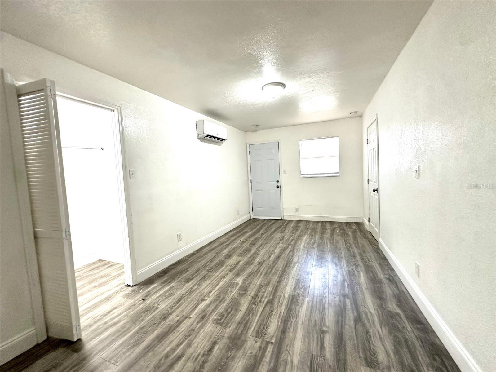 HOELDTKE HEIGHTS SUB - Residential Lease