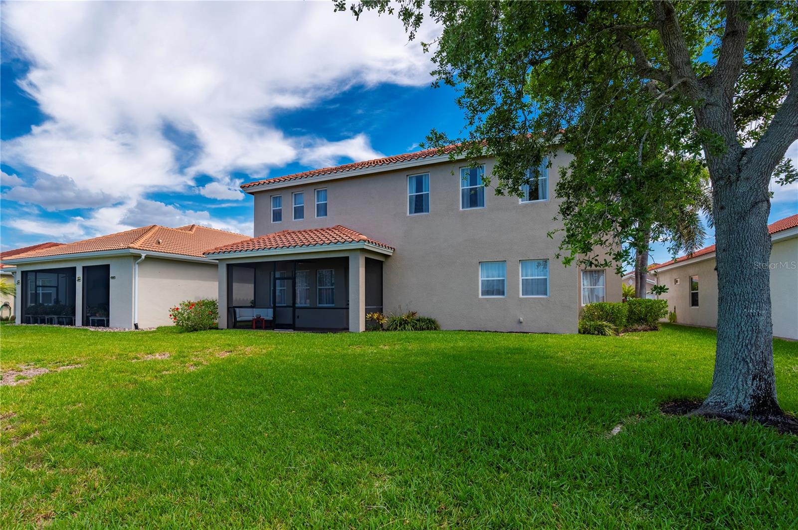 RIVER CLUB - Residential