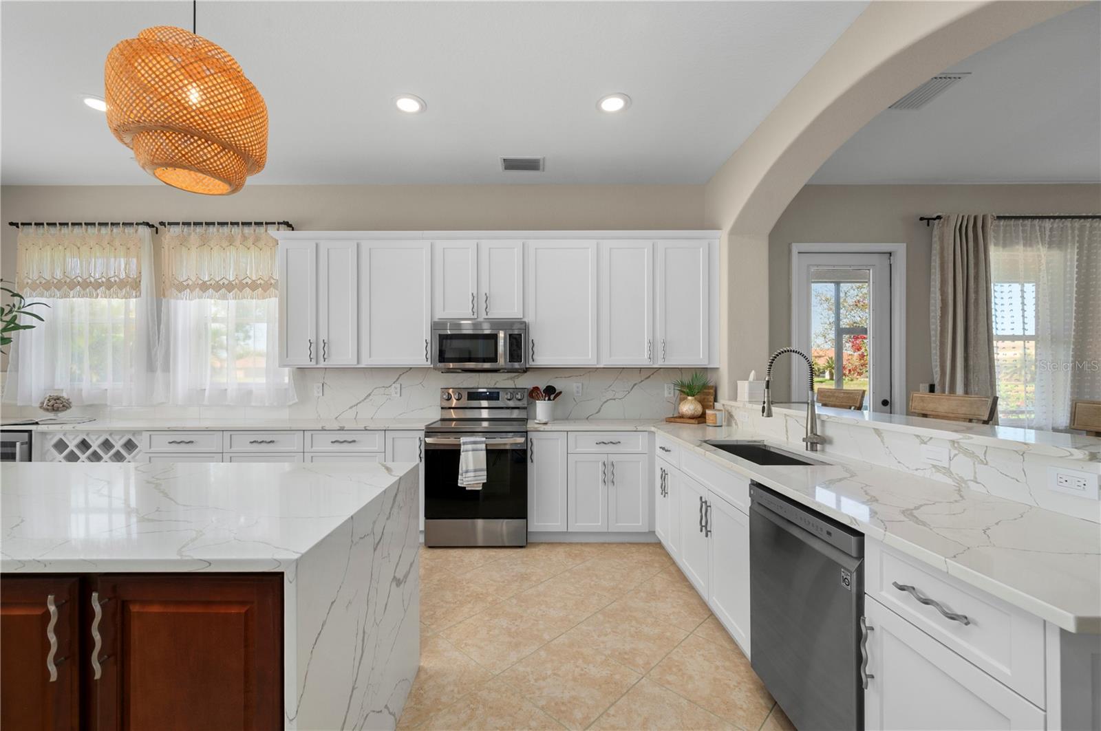 RIVER CLUB - Residential