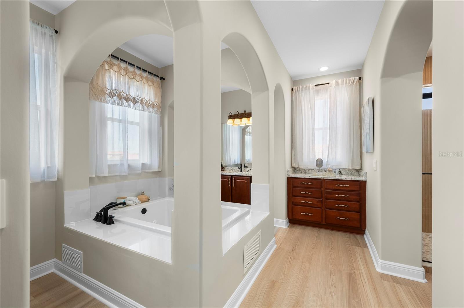 RIVER CLUB - Residential