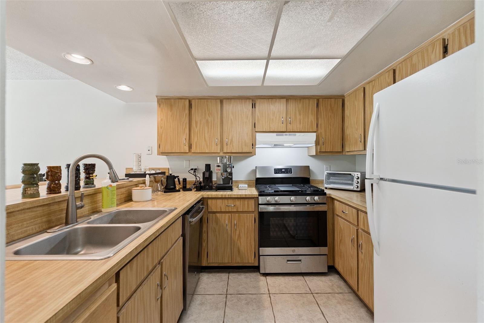 SUGAR MILL GOLF TWNHS CONDO - Residential