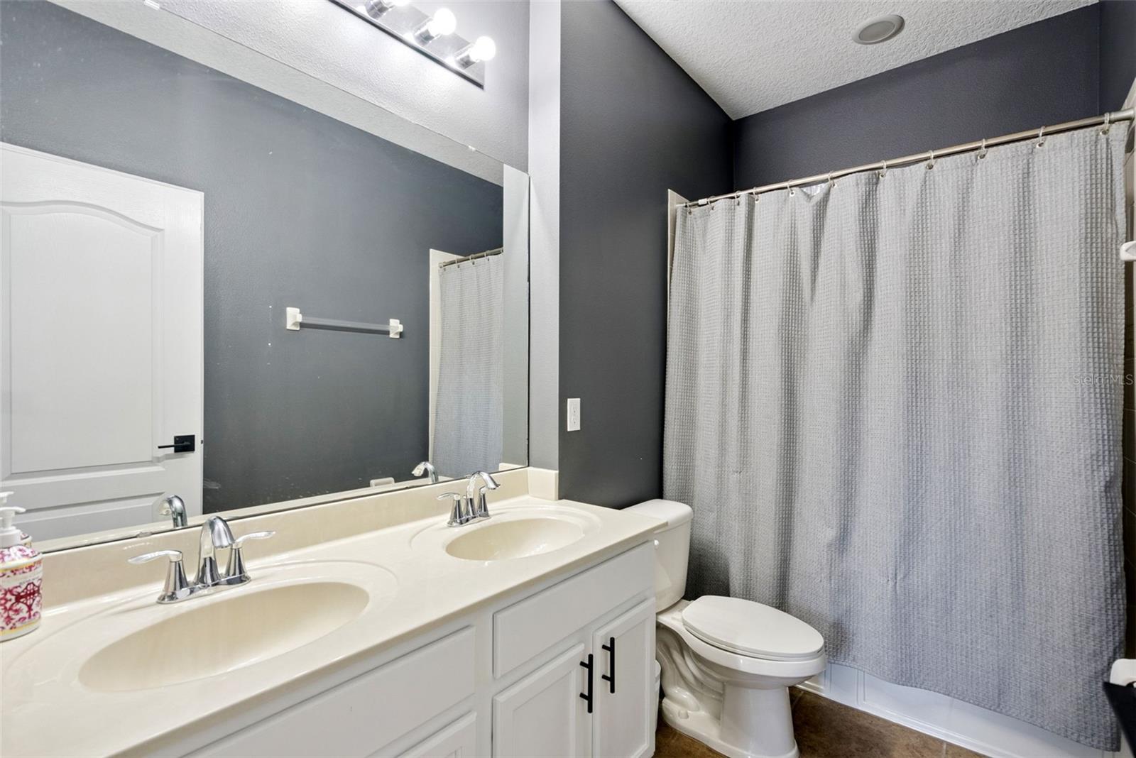 TIERRA BELLA SUB - Residential