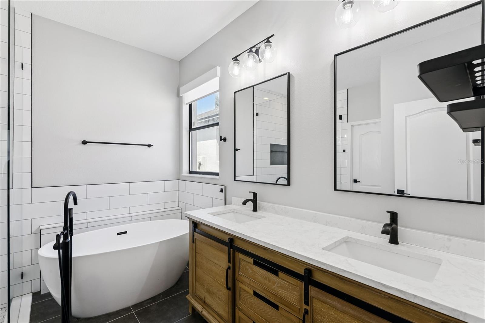 TIERRA BELLA SUB - Residential