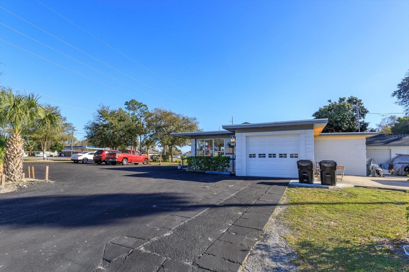 1933 S VOLUSIA AVENUE