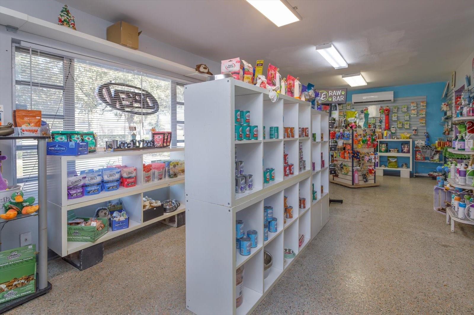 ORANGE CITY HILLS UNIT 01 - Commercial Sale