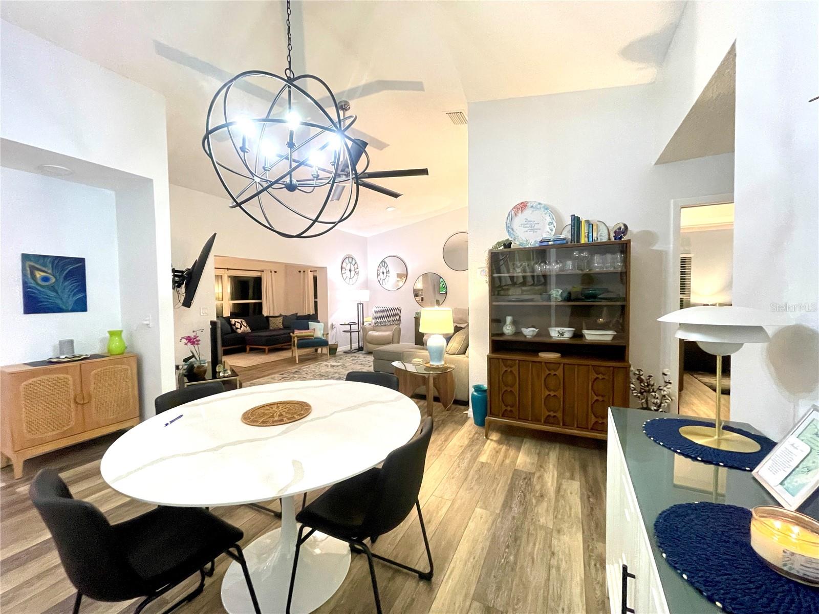 209 PERSIMMON STREET 209