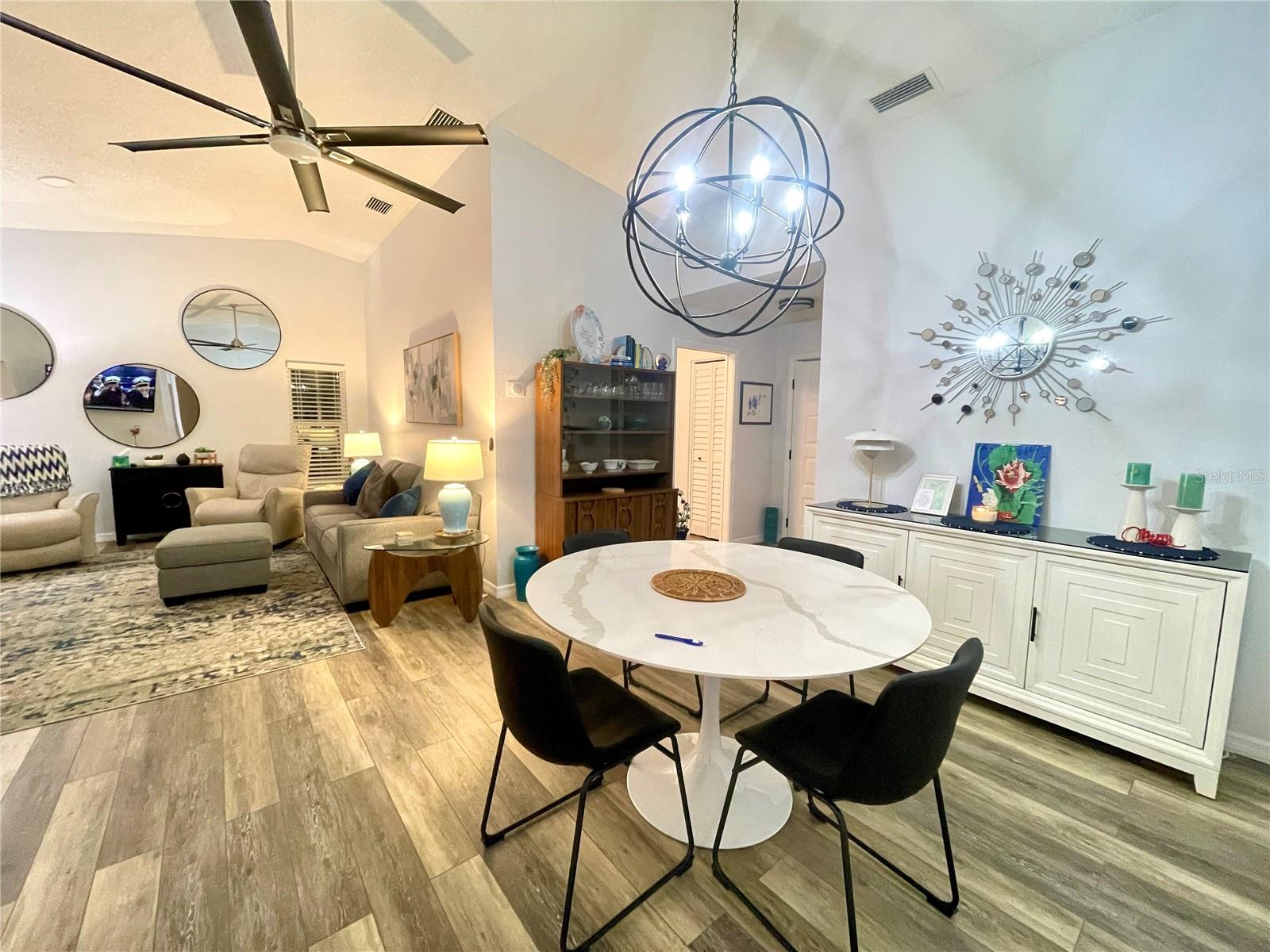 209 PERSIMMON STREET 209