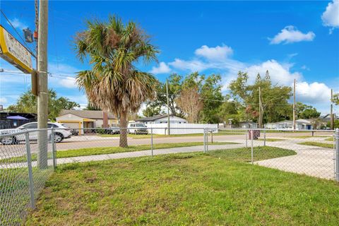 Duplex in ORLANDO FL 2533 FERN CREEK AVENUE 43.jpg