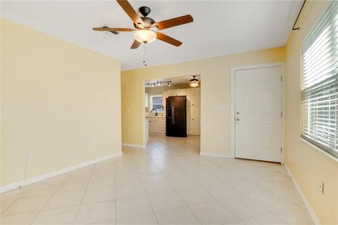 Duplex in ORLANDO FL 2533 FERN CREEK AVENUE 24.jpg