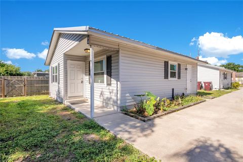 Duplex in ORLANDO FL 2533 FERN CREEK AVENUE 20.jpg