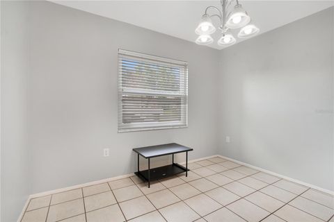 Duplex in ORLANDO FL 2533 FERN CREEK AVENUE 9.jpg