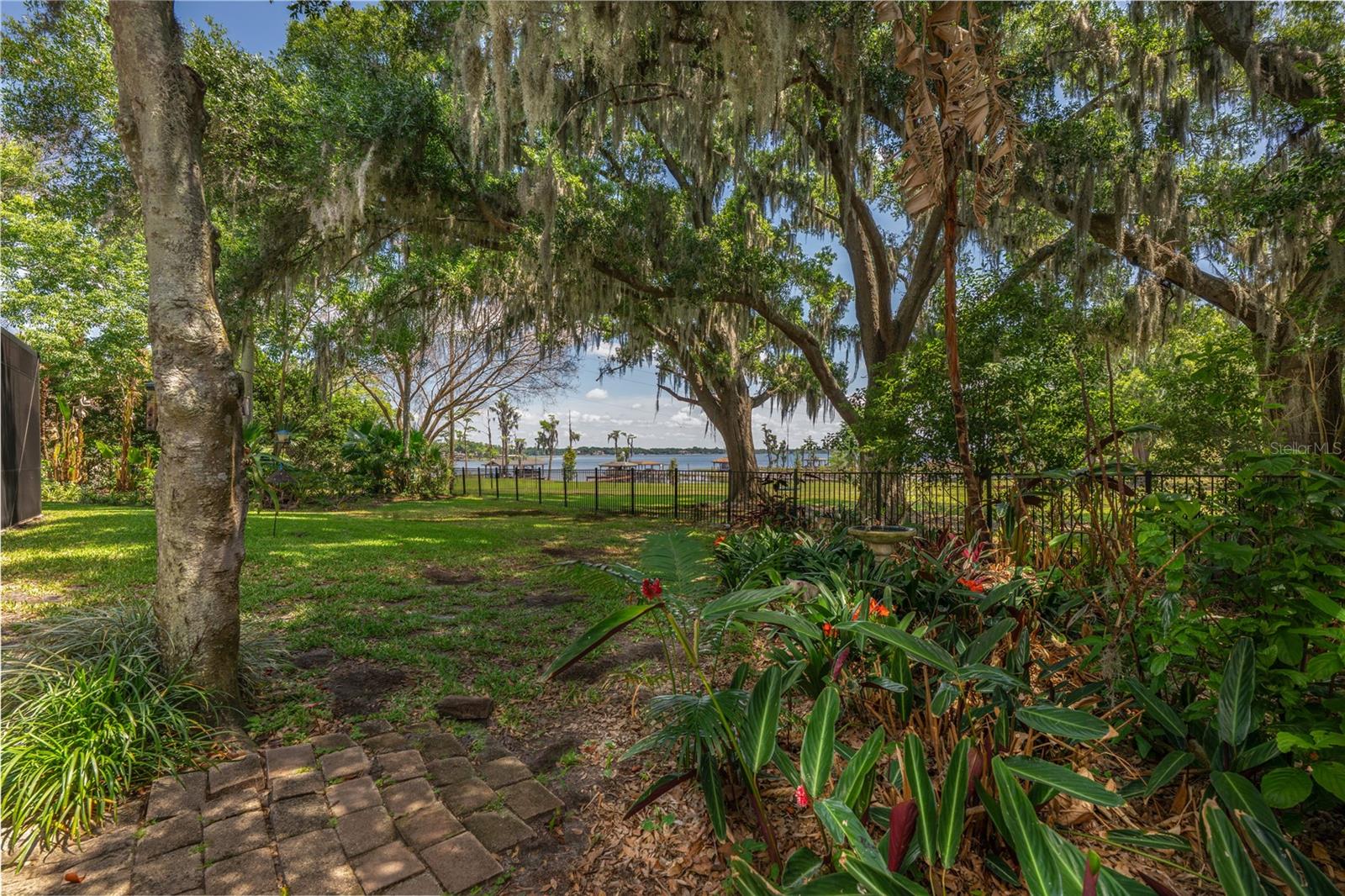 KELSO ON LAKE BUTLER - Residential
