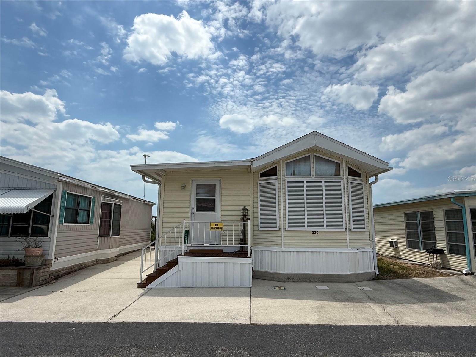 HOLIDAY TRAVEL PARK ENGLEWOOD - Residential