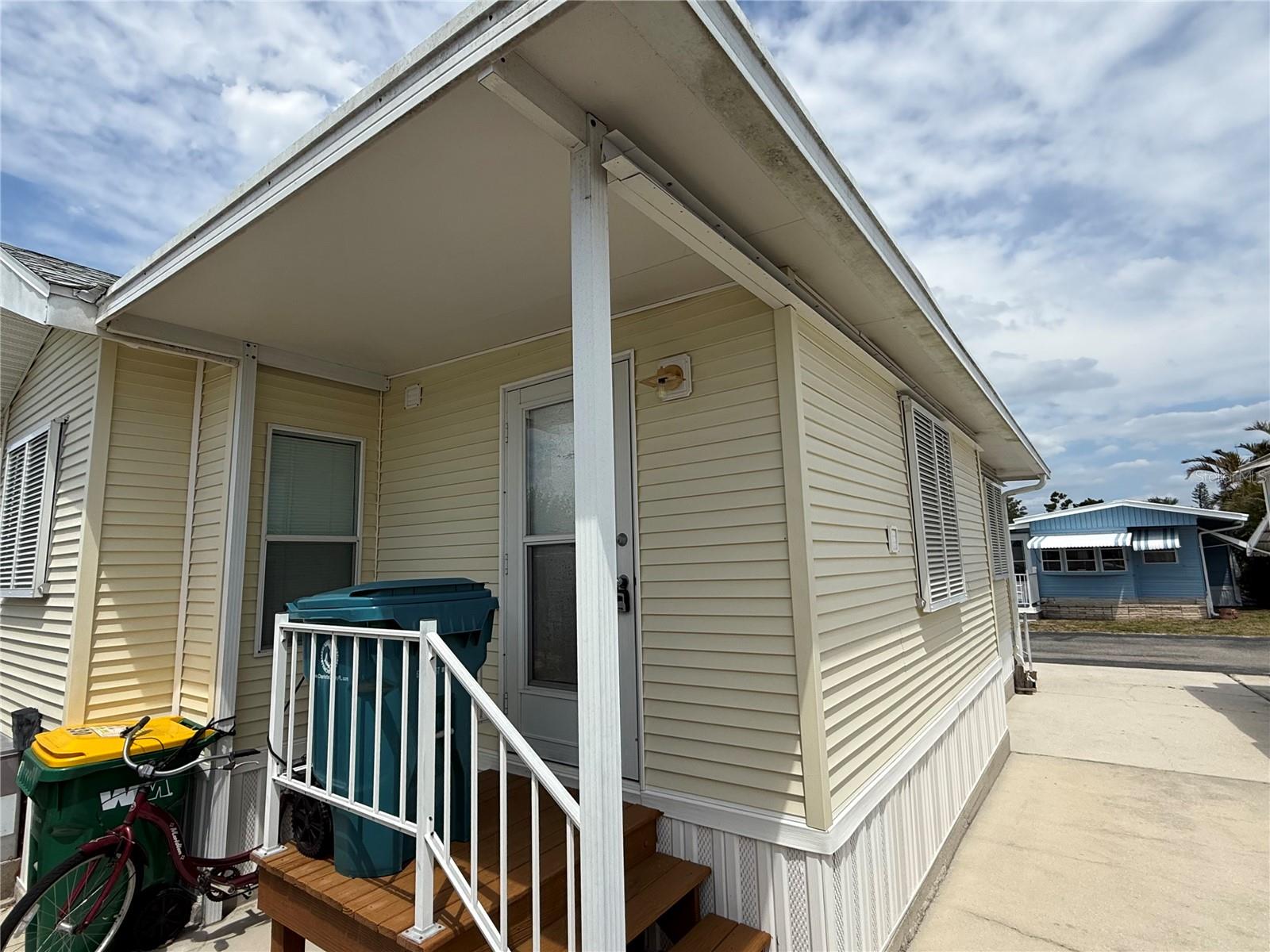 HOLIDAY TRAVEL PARK ENGLEWOOD - Residential