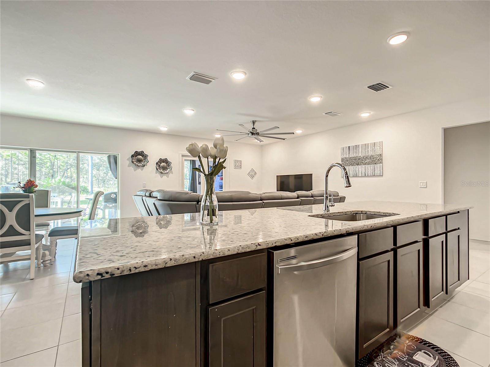 ROYAL HIGHLANDS - Residential