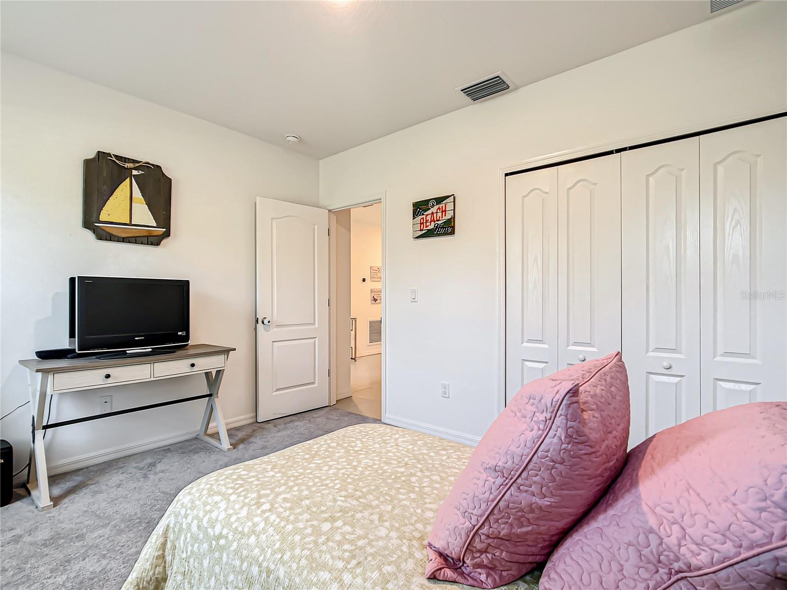 ROYAL HIGHLANDS - Residential