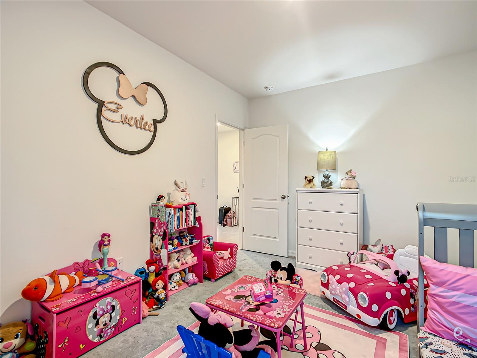 ROYAL HIGHLANDS - Residential